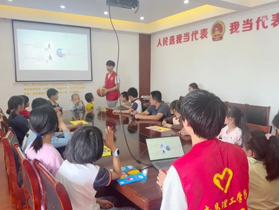 守护童心，快乐成长｜南昌理工学院走进“童心港湾”共建点开展志愿活动
